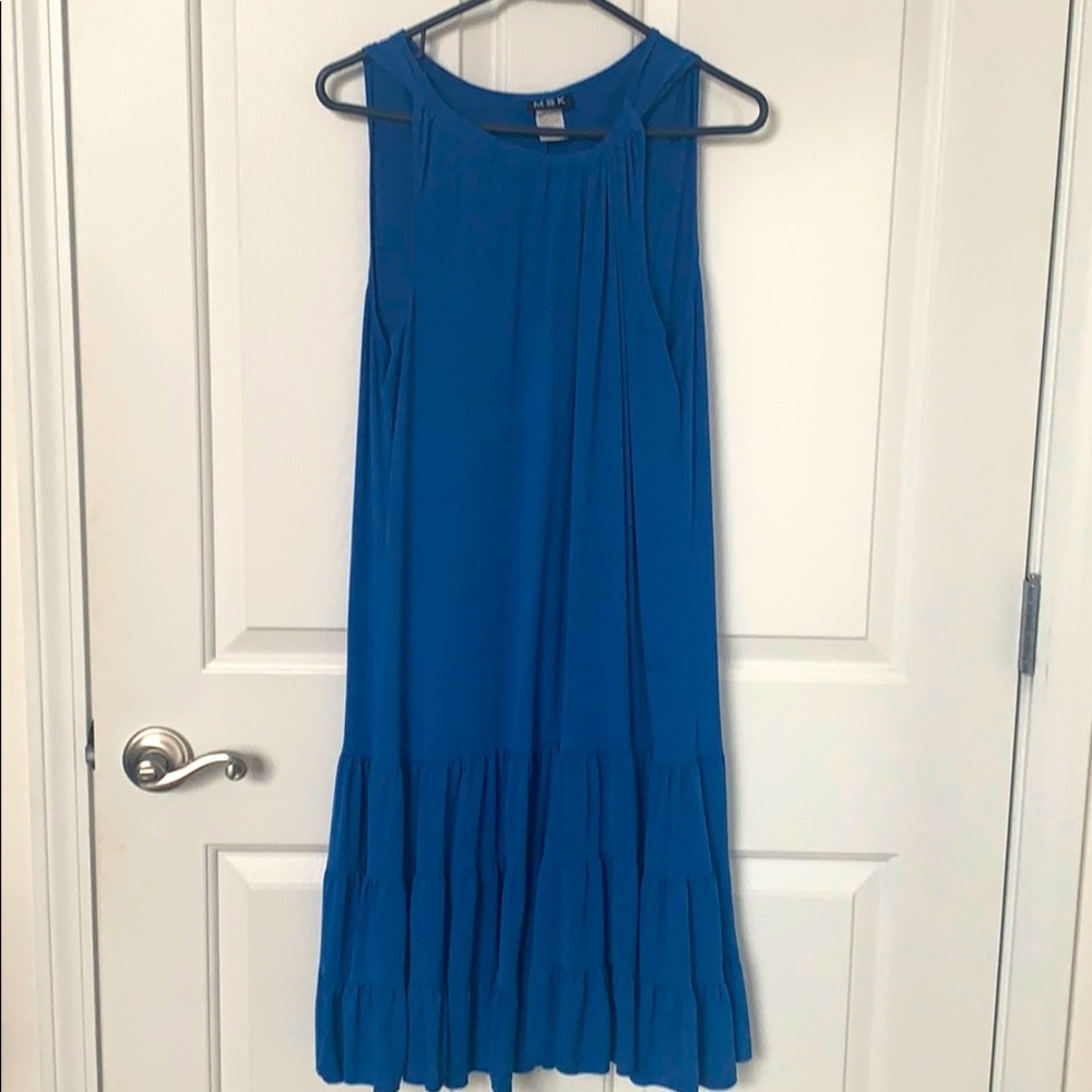 Sleeveless blue ruffled dress